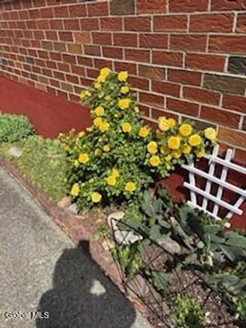 4 Bechard Lane, Waterford, NY 12188