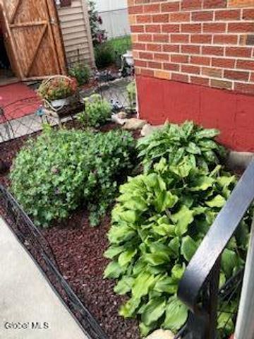 4 Bechard Lane, Waterford, NY 12188