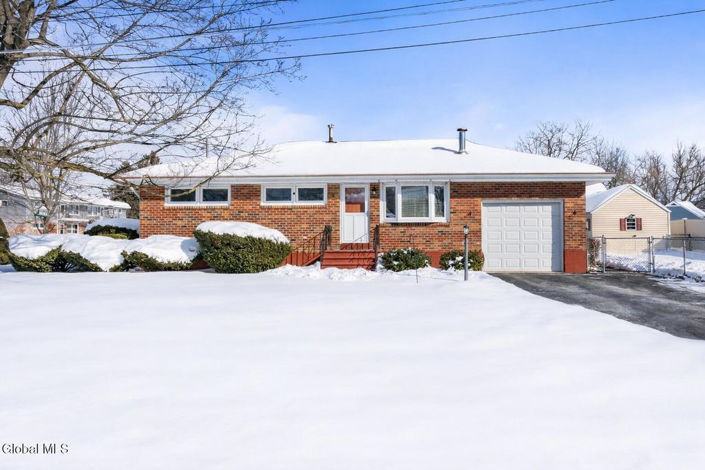 4 Bechard Lane, Waterford, NY 12188