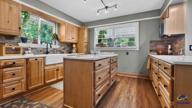 660 Forest Hill Rd, Macon, GA 31210