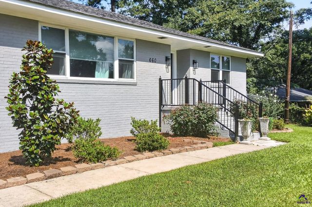 660 Forest Hill Rd, Macon, GA 31210
