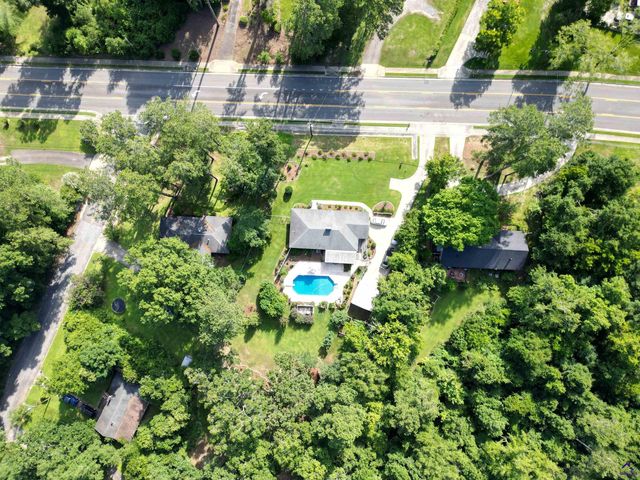 660 Forest Hill Rd, Macon, GA 31210