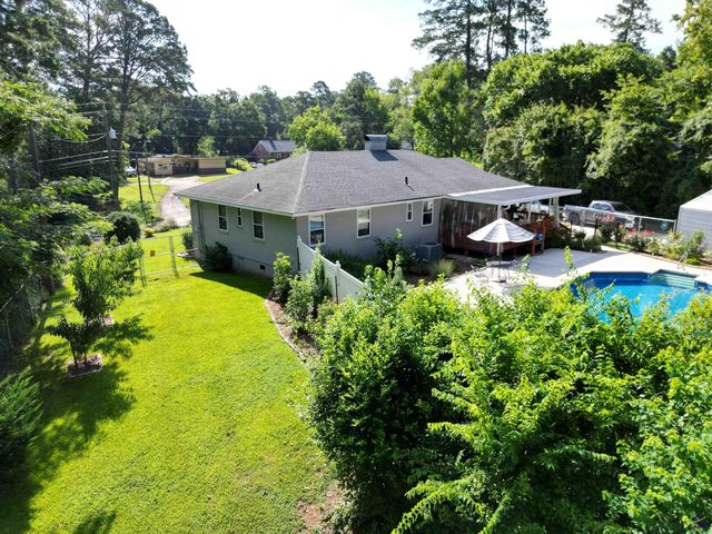 660 Forest Hill Rd, Macon, GA 31210