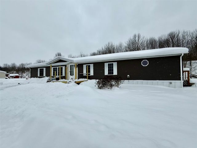 11682 ROUTE 97 N 185, Waterford, PA 16441