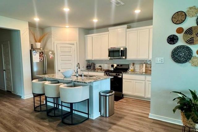 7511 Rainflower Field Drive, Cypress, TX 77433