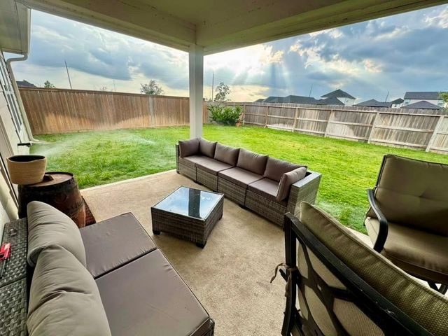 7511 Rainflower Field Drive, Cypress, TX 77433