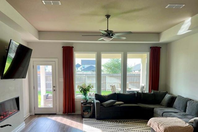 7511 Rainflower Field Drive, Cypress, TX 77433
