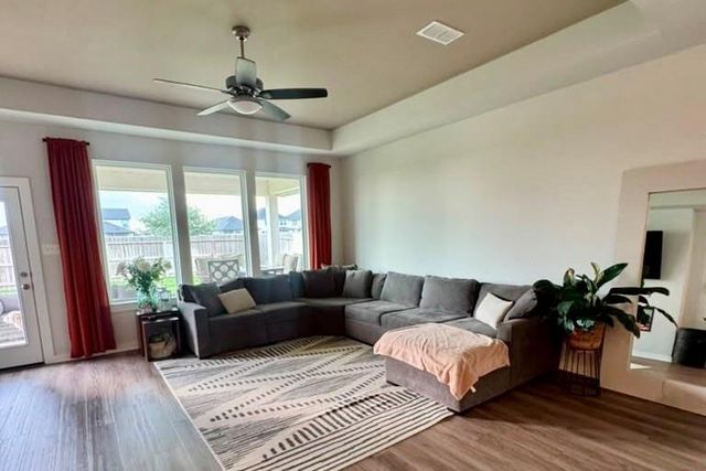 7511 Rainflower Field Drive, Cypress, TX 77433
