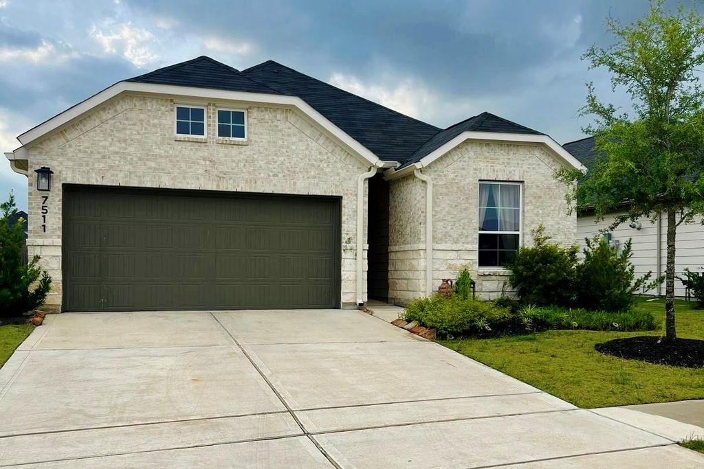 7511 Rainflower Field Drive, Cypress, TX 77433