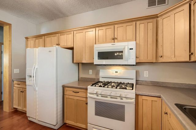 2755 Faulkner Drive, Chaska, MN 55318