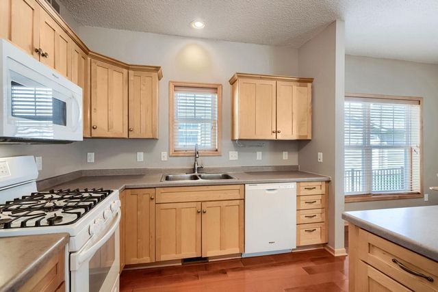 2755 Faulkner Drive, Chaska, MN 55318