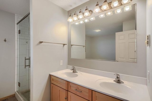 2755 Faulkner Drive, Chaska, MN 55318