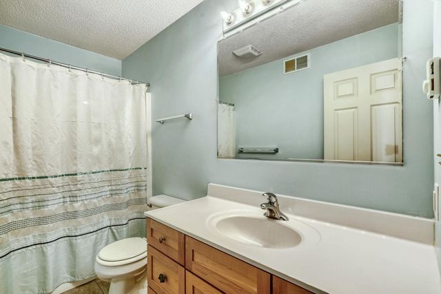 2755 Faulkner Drive, Chaska, MN 55318