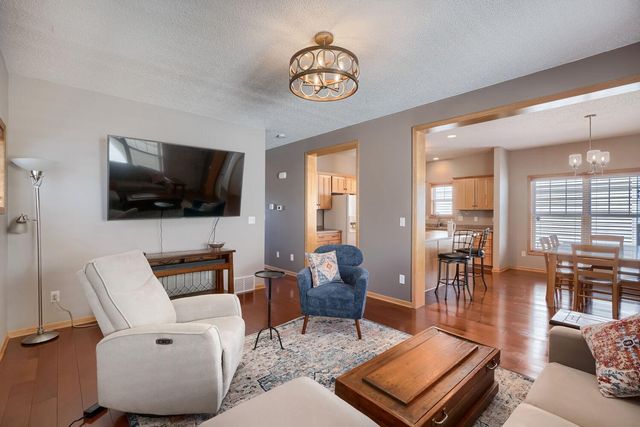 2755 Faulkner Drive, Chaska, MN 55318