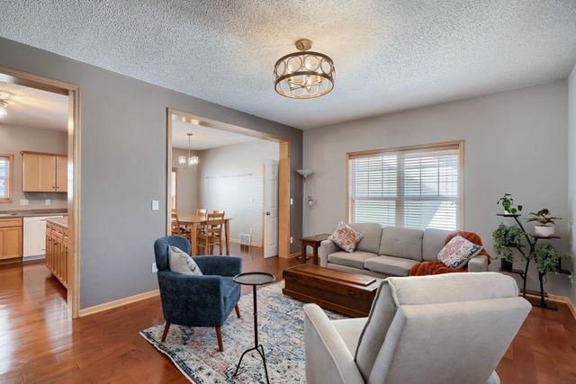 2755 Faulkner Drive, Chaska, MN 55318