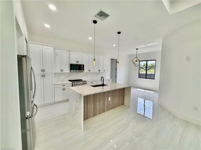 2706 Floyd AVE S, Lehigh Acres, FL 33976