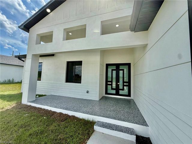 2706 Floyd AVE S, Lehigh Acres, FL 33976