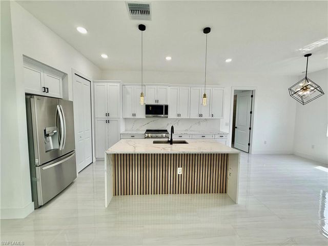 2706 Floyd AVE S, Lehigh Acres, FL 33976