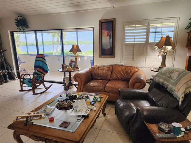 393 SW 35th Street 393, Palm City, FL 34990