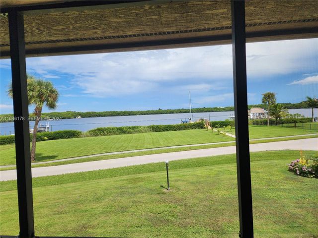 393 SW 35th Street 393, Palm City, FL 34990