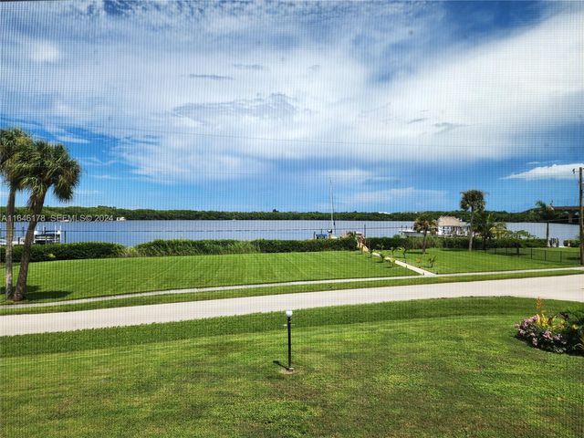 393 SW 35th Street 393, Palm City, FL 34990