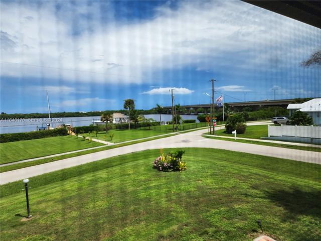 393 SW 35th Street 393, Palm City, FL 34990