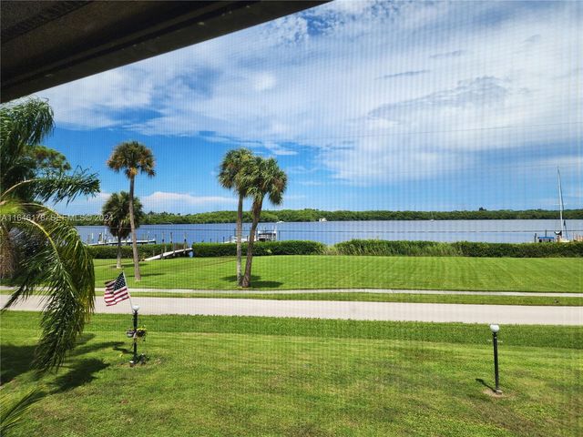 393 SW 35th Street 393, Palm City, FL 34990