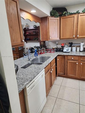 393 SW 35th Street 393, Palm City, FL 34990