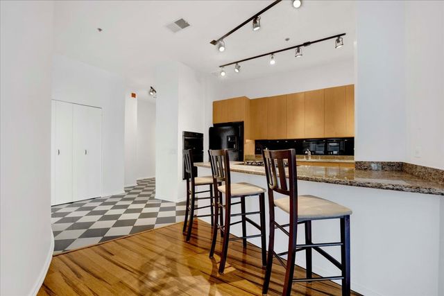 130 S Canal Street 715, Chicago, IL 60606