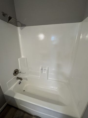 3216 Woodstock Dr, Nashville, TN 37207