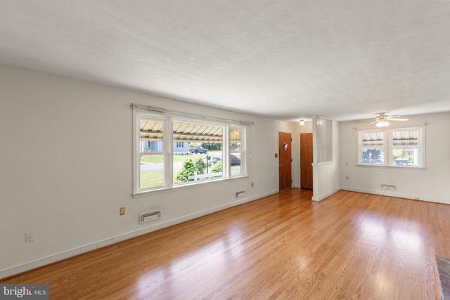 328 LONGVIEW AVE, Winchester, VA 22601