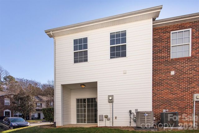 2425 Ryerson Court, Charlotte, NC 28213