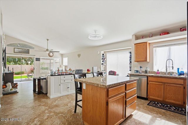 16609 N 4TH Avenue, Phoenix, AZ 85023