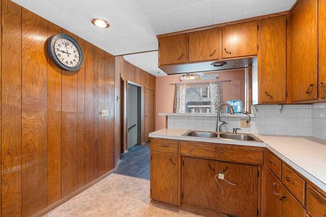 313 S MILL STREET, Hortonville, WI 54944