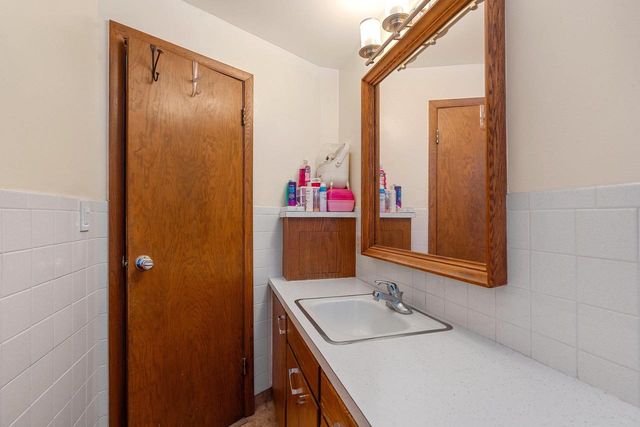 313 S MILL STREET, Hortonville, WI 54944