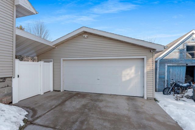 313 S MILL STREET, Hortonville, WI 54944