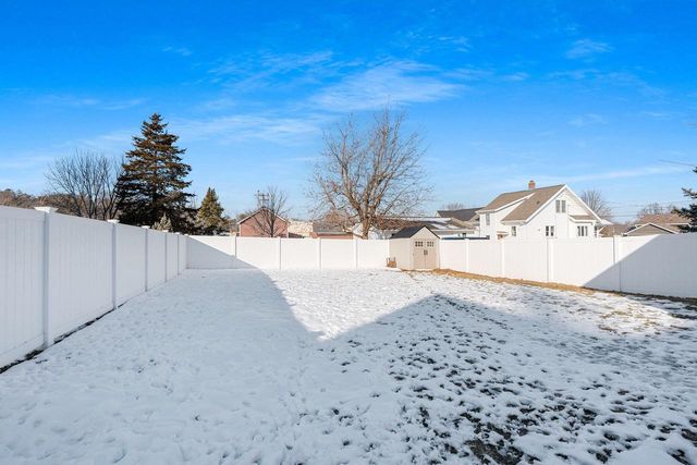313 S MILL STREET, Hortonville, WI 54944