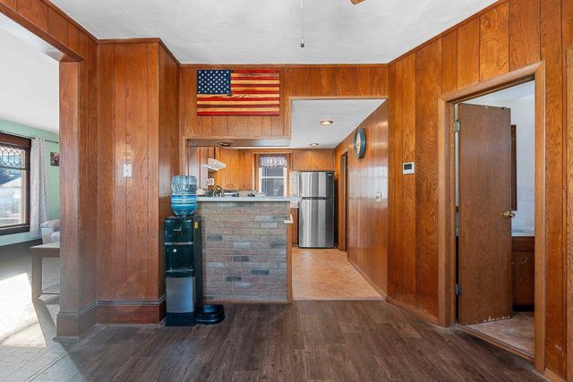 313 S MILL STREET, Hortonville, WI 54944