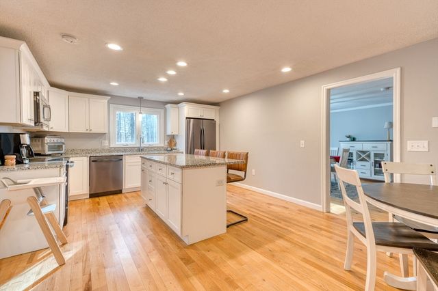 64 Somerset, Somers, CT 06071