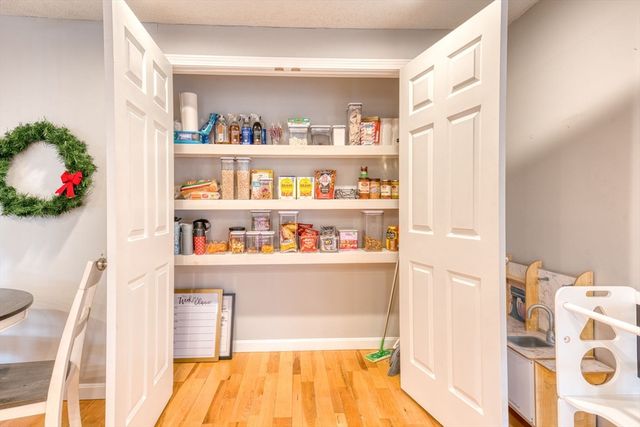 64 Somerset, Somers, CT 06071