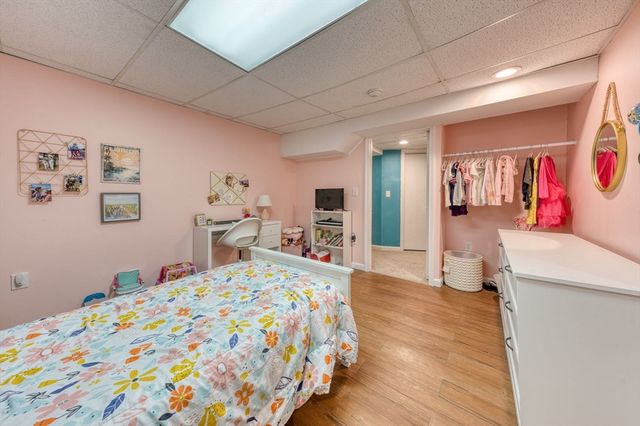 64 Somerset, Somers, CT 06071