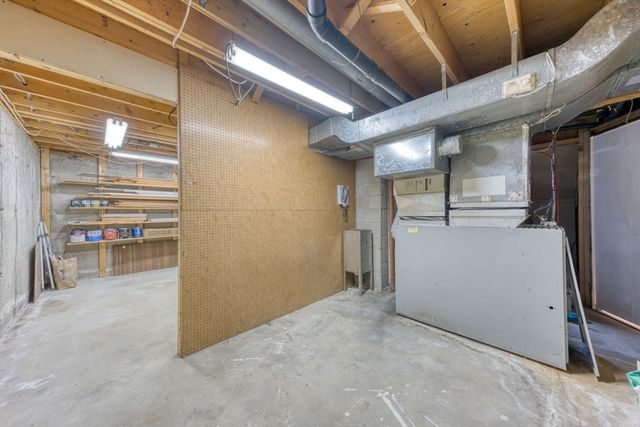 64 Somerset, Somers, CT 06071