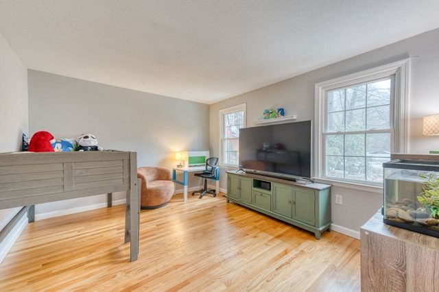 64 Somerset, Somers, CT 06071