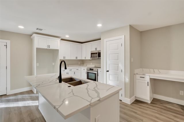 209 W 9th Street, Kemp, TX 75143