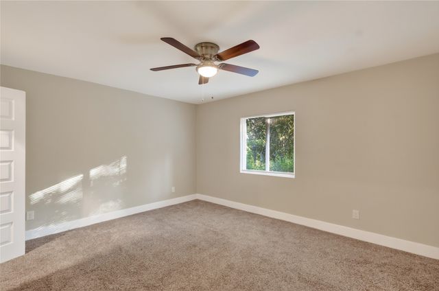 209 W 9th Street, Kemp, TX 75143