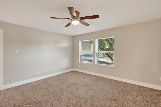 209 W 9th Street, Kemp, TX 75143