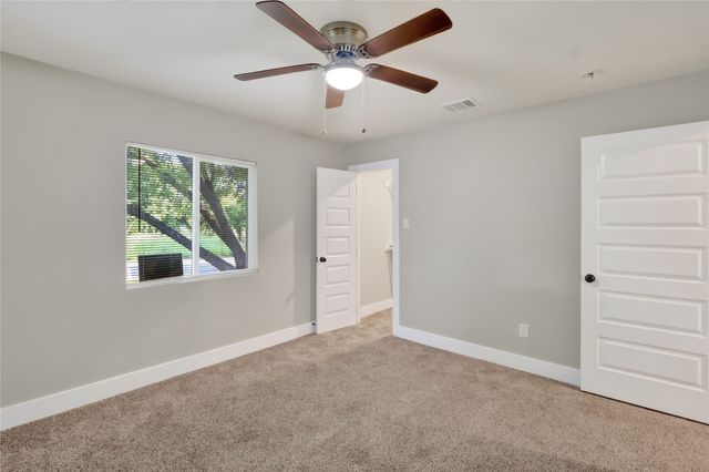 209 W 9th Street, Kemp, TX 75143