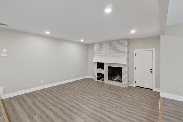 209 W 9th Street, Kemp, TX 75143