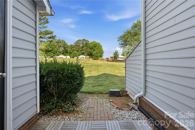 5227 Amity Springs Drive, Charlotte, NC 28212