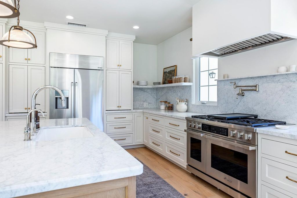 Image 18 of property listing at 5687 E Province Avenue, Clovis, CA 93619